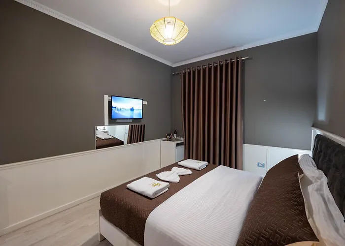 Aria Отель Тирана