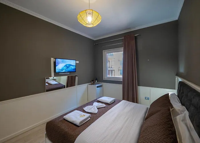 Aria Отель Тирана